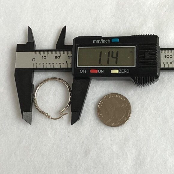 Sterling Silver 925 HAN 1.22" Round Diamond Cut Etched Pattern Hoop Earrings - Picture 14 of 15